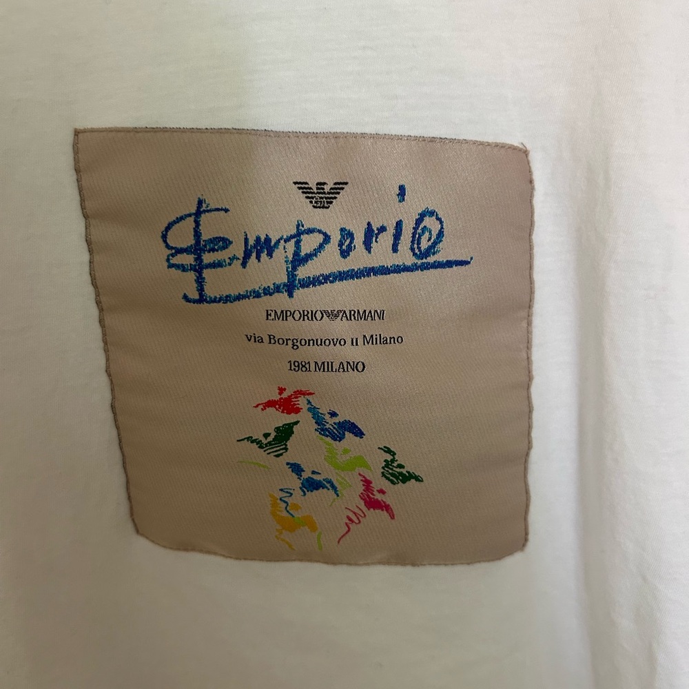 Like new, Armani Chic white logo patch tee in perfect condition, size S-M - Picture 3 of 5